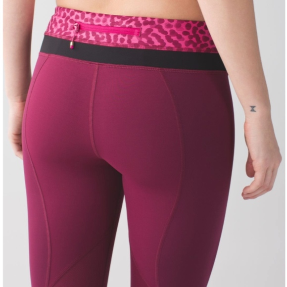 Lululemon Run Inspire Crop II (mesh) - Picture 2 of 8